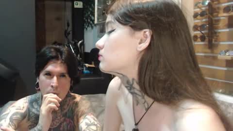 Snapshot of alucardcarmilaa chatting on 6, 11, 2025 Alucard Carmila online show from 6, 11, 2025