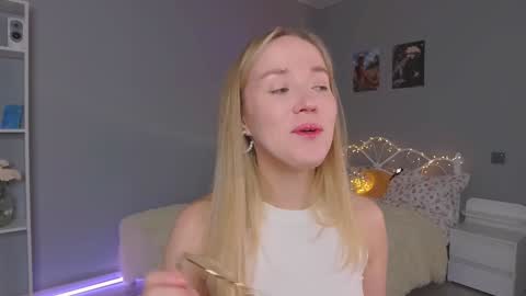 Amelia NEXT STREAM  online show from 22, 1, 2025