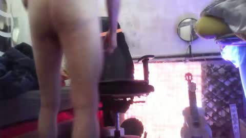 Snapshot of alwaysniceguy2 chatting on 22, 10, 2025 HoneyMelonGuy online show from 22, 10, 2025