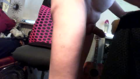 Snapshot of alwaysniceguy2 chatting on 25, 7, 2026 HoneyMelonGuy online show from 25, 7, 2026