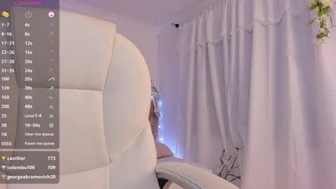 Snapshot of aly_moon chatting on 7, 1, 2025 Im Aly3 online show from 7, 1, 2025