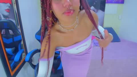 Snapshot of alya_gomez chatting on 1, 1, 2025 online show from 1, 1, 2025