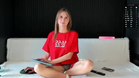 Snapshot of alyona_24 chatting on 27, 9, 2025 Alena online show from 27, 9, 2025