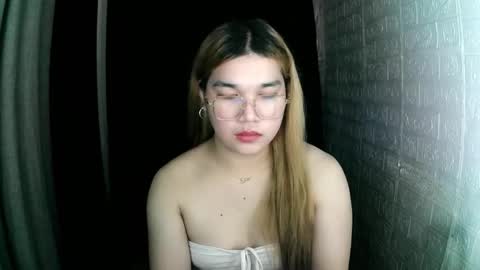 ALYONAAA online show from 8, 10, 2025