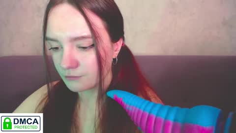 Snapshot of alyssa__scarlet chatting on 8, 10, 2025 Alyssa online show from 8, 10, 2025