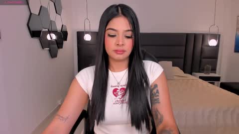 Snapshot of alyssadean_ chatting on 18, 9, 2025 Aly  online show from 18, 9, 2025