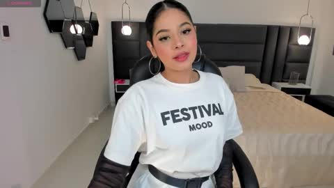 Snapshot of alyssadean_ chatting on 20, 9, 2025 Aly  online show from 20, 9, 2025