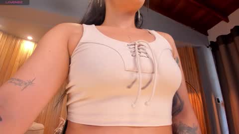 Snapshot of alyssadean_ chatting on 13, 10, 2025 Aly  online show from 13, 10, 2025