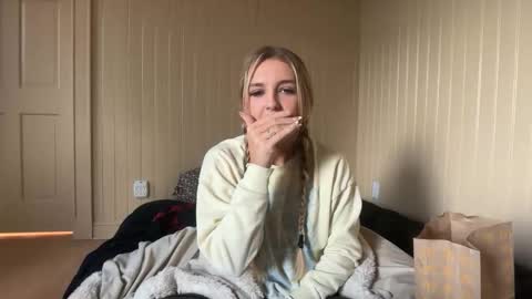 alyssastonee online show from 22, 12, 2025