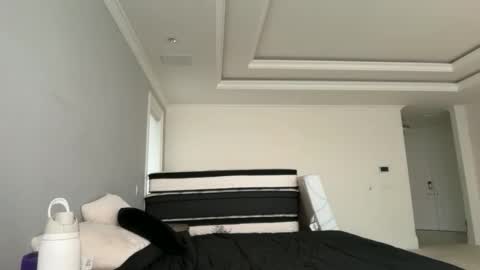 alyssastonee online show from 5, 1, 2026