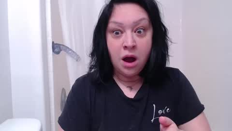 Snapshot of alyssiaamorexo chatting on 2, 2, 2025 Alyssiaamorexo online show from 2, 2, 2025