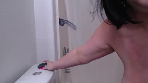 Snapshot of alyssiaamorexo chatting on 5, 3, 2025 Alyssiaamorexo online show from 5, 3, 2025