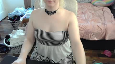 Snapshot of alyxiabewbs chatting on 26, 3, 2026 alyxiabewbs online show from 26, 3, 2026