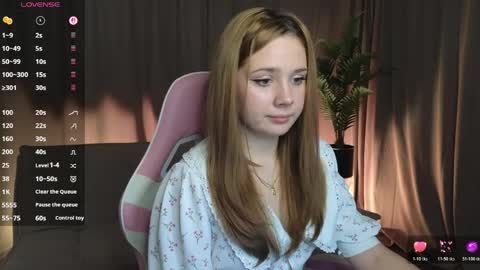 Alyx online show from 6, 4, 2026