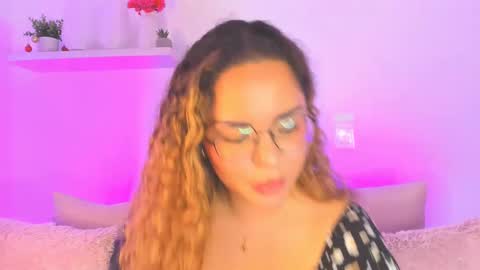 amalia bennet online show from 24, 2, 2025
