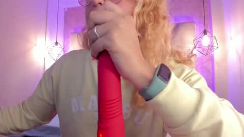 Amalia Im Back See you soon this January 7 at 10 pm Colombia time online show from 24, 2, 2025