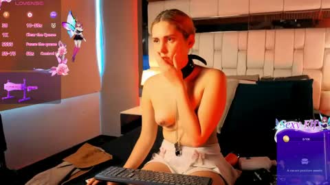 Ameliamartinez77 online show from 4, 5, 2026