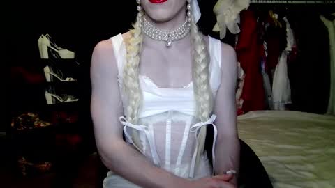 Amalie online show from 9, 10, 2025