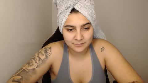 Snapshot of amanda5star chatting on 27, 1, 2025 The queen of the biceps online show from 27, 1, 2025