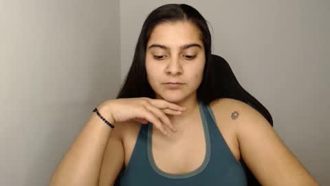 Snapshot of amanda5star chatting on 31, 1, 2025 The queen of the biceps online show from 31, 1, 2025