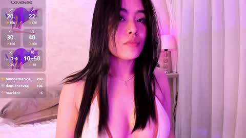 Snapshot of amanda_26 chatting on 16, 12, 2024 Luisa online show from 16, 12, 2024