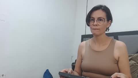 amanda_ramirez online show from 7, 4, 2026
