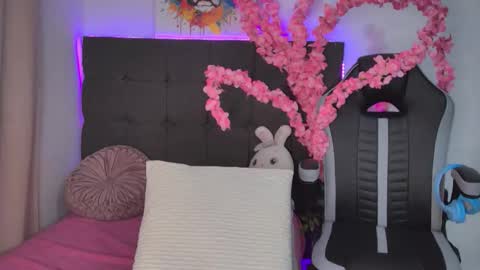 Snapshot of amandabrooks_18 chatting on 23, 9, 2025 Amanda online show from 23, 9, 2025