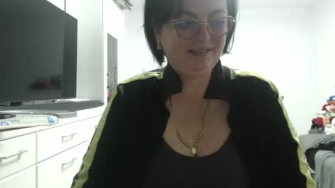 Snapshot of amandamuller1982 chatting on 9, 11, 2025 Anda online show from 9, 11, 2025