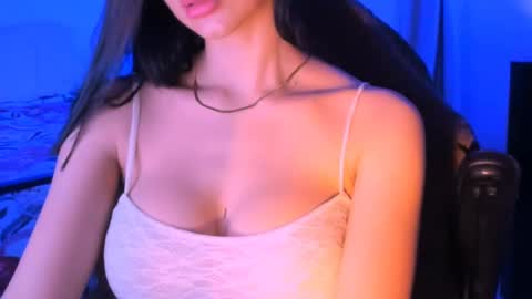 Snapshot of amandaxxx_10 chatting on 2, 2, 2025 Amanda online show from 2, 2, 2025