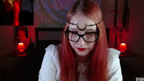Goddess Amanita online show from 16, 12, 2024