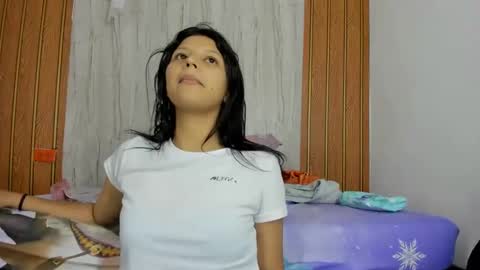 Snapshot of amara_roll01 chatting on 21, 9, 2025 amara_roll01 online show from 21, 9, 2025