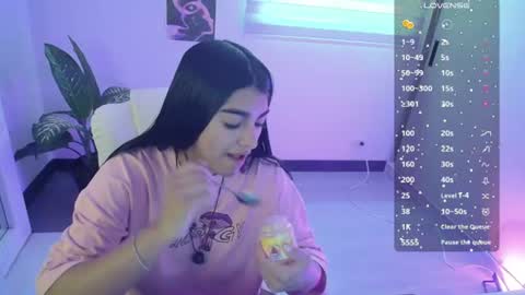 Snapshot of amara_silk chatting on 25, 6, 2026 amara_silk online show from 25, 6, 2026