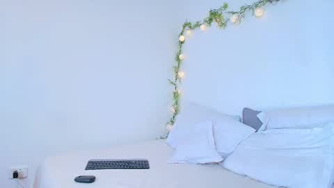 Amara Vega  online show from 29, 4, 2026