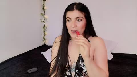 Amara Vega  online show from 24, 5, 2026