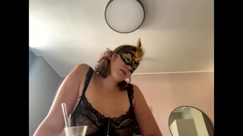 Amara Elise online show from 26, 1, 2025