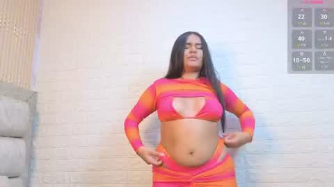 amarahanks_ online show from 12, 6, 2026