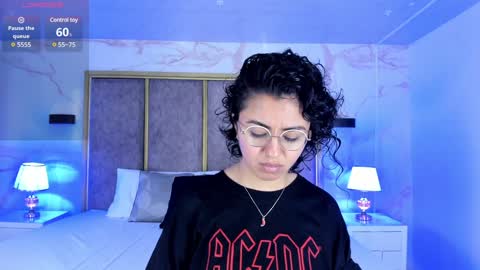 Snapshot of amarettho chatting on 23, 12, 2024 Emily online show from 23, 12, 2024