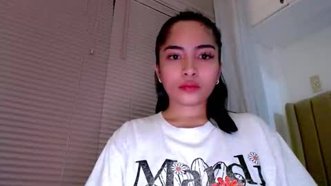 Amariah Holly online show from 5, 12, 2025