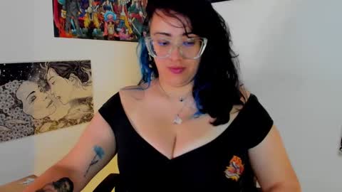 Snapshot of amaryllis_vizcaya chatting on 16, 9, 2025  Katt   online show from 16, 9, 2025