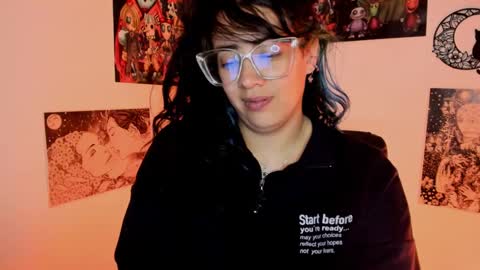 Snapshot of amaryllis_vizcaya chatting on 4, 10, 2025  Katt   online show from 4, 10, 2025