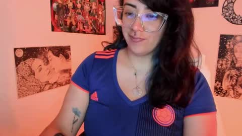 Snapshot of amaryllis_vizcaya chatting on 13, 10, 2025  Katt   online show from 13, 10, 2025