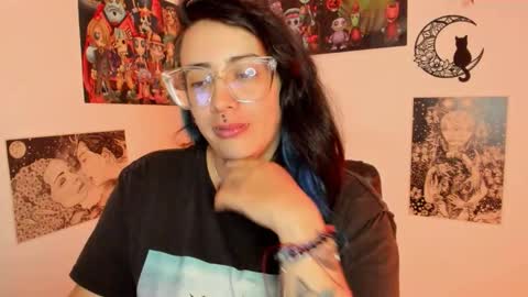 Snapshot of amaryllis_vizcaya chatting on 18, 10, 2025  Katt   online show from 18, 10, 2025