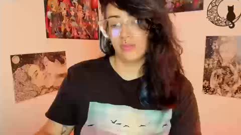 Snapshot of amaryllis_vizcaya chatting on 18, 10, 2025  Katt   online show from 18, 10, 2025