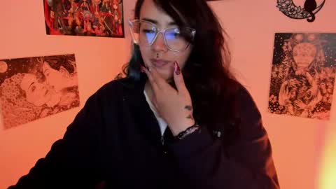 Snapshot of amaryllis_vizcaya chatting on 26, 10, 2025  Katt   online show from 26, 10, 2025