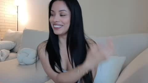 amaya_floress online show from 24, 4, 2026