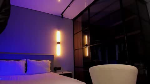 Snapshot of amazing_bitch chatting on 24, 11, 2025 Stasy online show from 24, 11, 2025