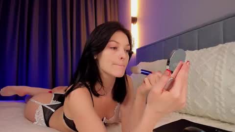 Snapshot of amazing_bitch chatting on 4, 12, 2025 Stasy online show from 4, 12, 2025