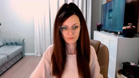 Snapshot of amazingeyes89 chatting on 12, 12, 2024 Izza online show from 12, 12, 2024