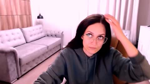 Snapshot of amazingeyes89 chatting on 25, 9, 2025 Izza online show from 25, 9, 2025