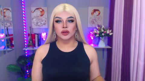 Snapshot of amazingfatcock_ts chatting on 8, 1, 2025 MISS JAZMINE QUEEN OF HELLFIRE online show from 8, 1, 2025